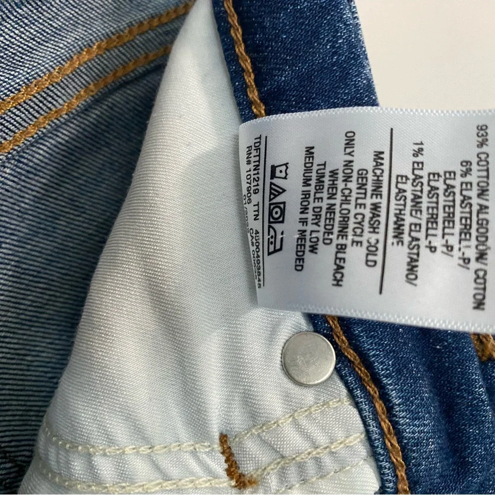 Hudson (27) Nico Mid Rise Medium Wash Denim - Picture 8 of 10